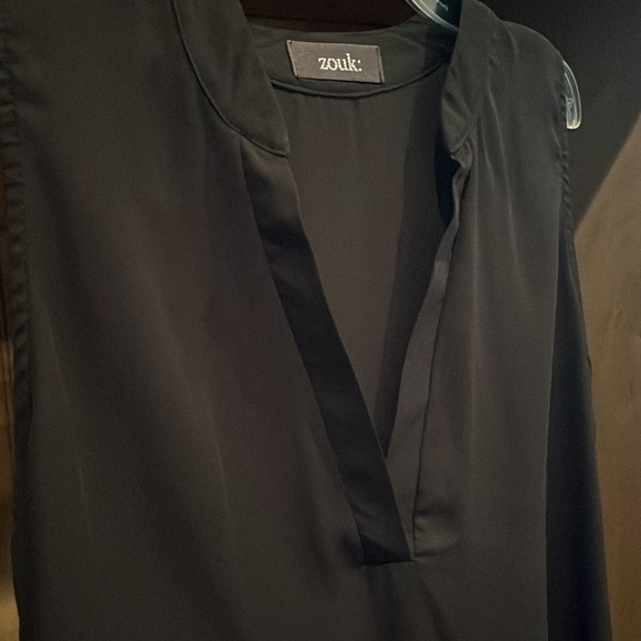 Like new medium black deep V blouse - Picture 2 of 5